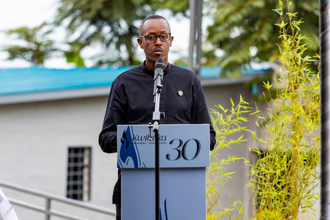 Umuyobozi Mukuru wa Rwanda Foam na AMEGERWA, Makuza Robert yavuze ko nk’ibigo byabuze ababikoreraga muri Jenoside ari inshingano yabyo kwifatanya n’Abanyarwanda kwibuka