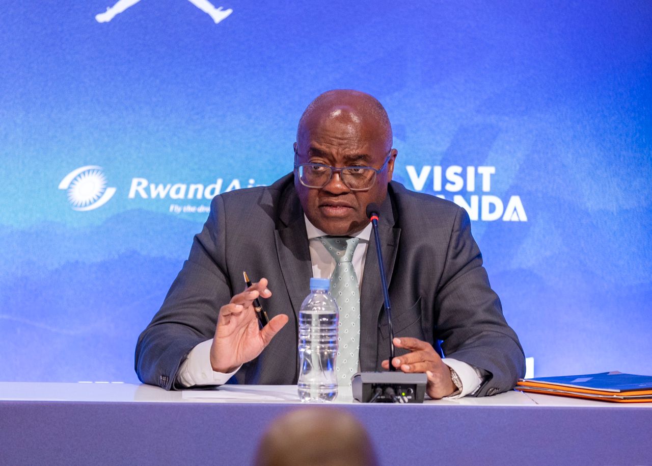 Umuyobozi wa FIBA Africa, Anibal Manave yatangaje ko bishimira kuba BAL yarafashije shampiyona z’imbere mu bihugu kuzamura urwego