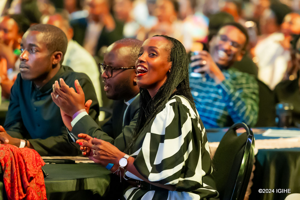 Abitabiriye iki gitaramo banyuzwe n'ubutumwa n'amajwi y'abaririmbyi ba Chorale de Kigali