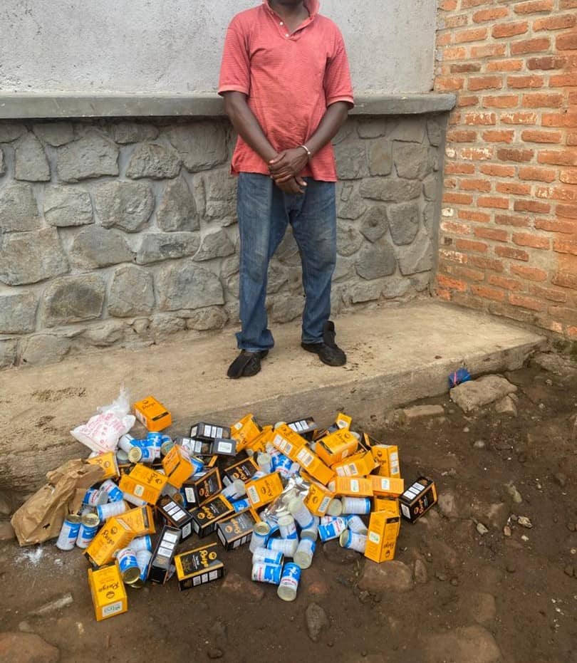 Uwengaga izi nzoga na we yatawe muri yombi