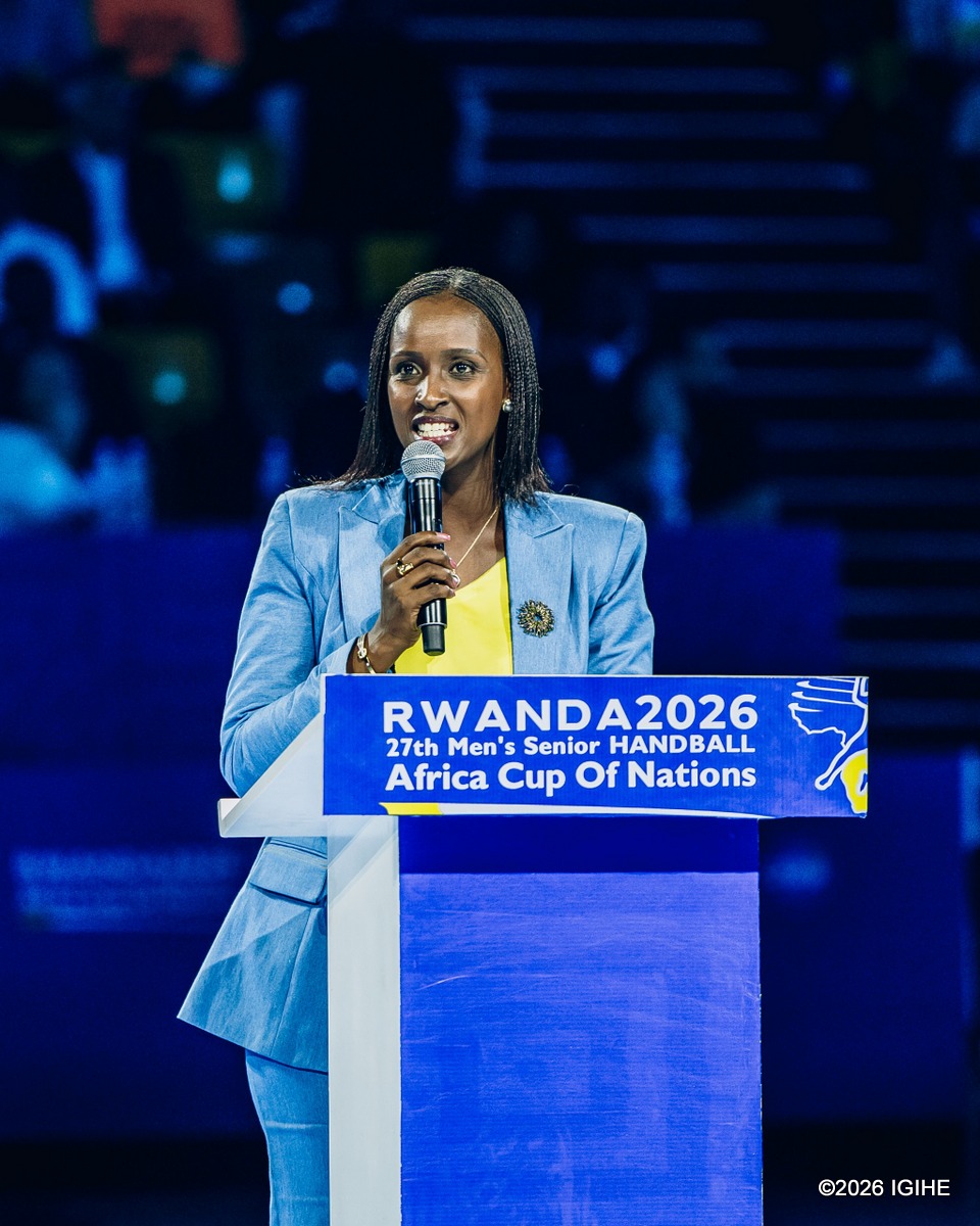 Minisitiri Mukazayire yavuze ko u Rwanda rudakwiye kuba urwo kwakira imikino gusa ahubwo rugomba no kujya rutsinda
