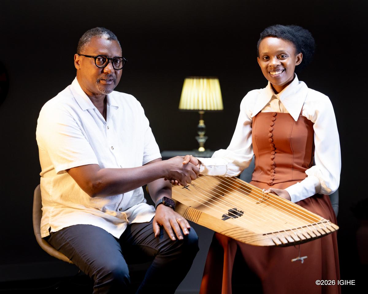 Niyifasha Esther ucuranga inanga ubwo yari mu kiganiro na IGIHE