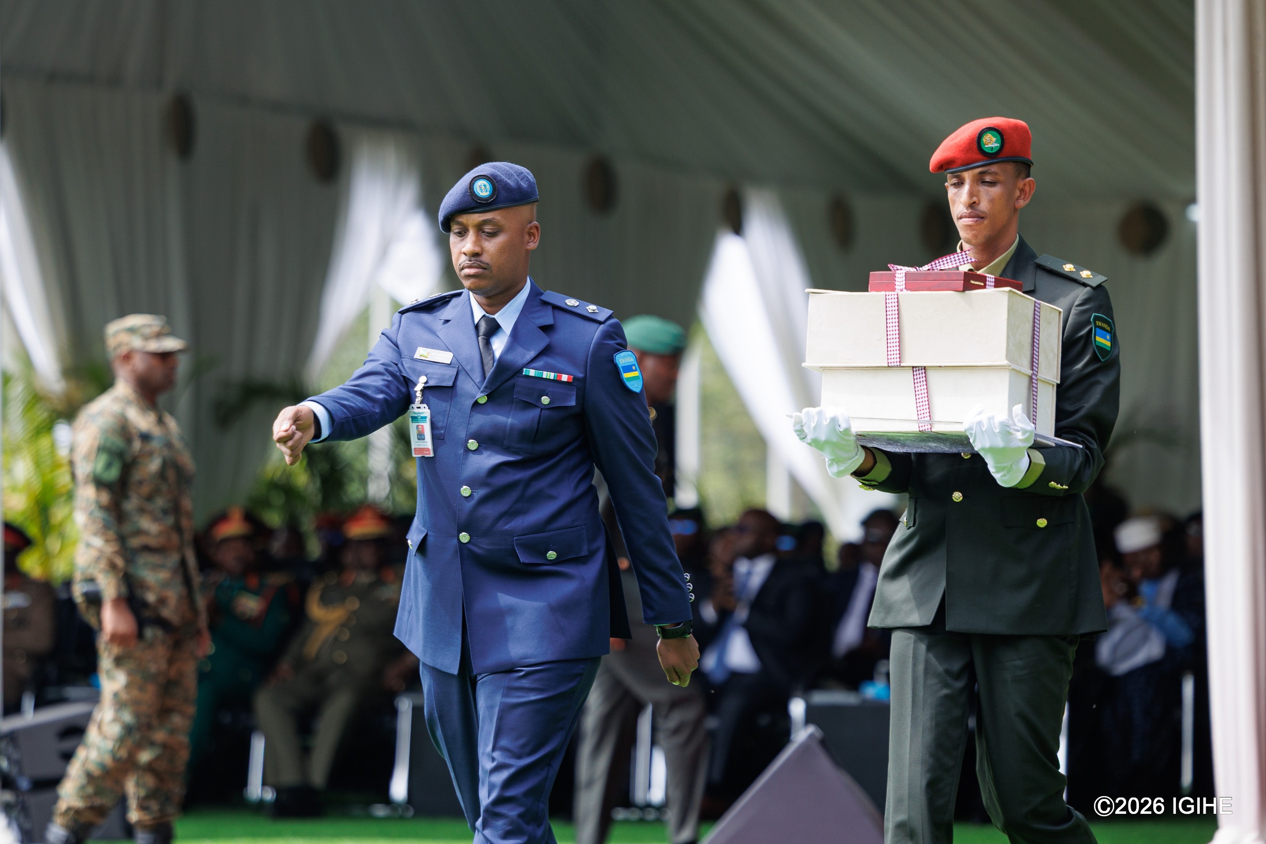 Lt Col Walter Kageruka wo mu Ngabo z’u Rwanda wahize abandi bose ubwo yari agiye guhabwa ibihembo