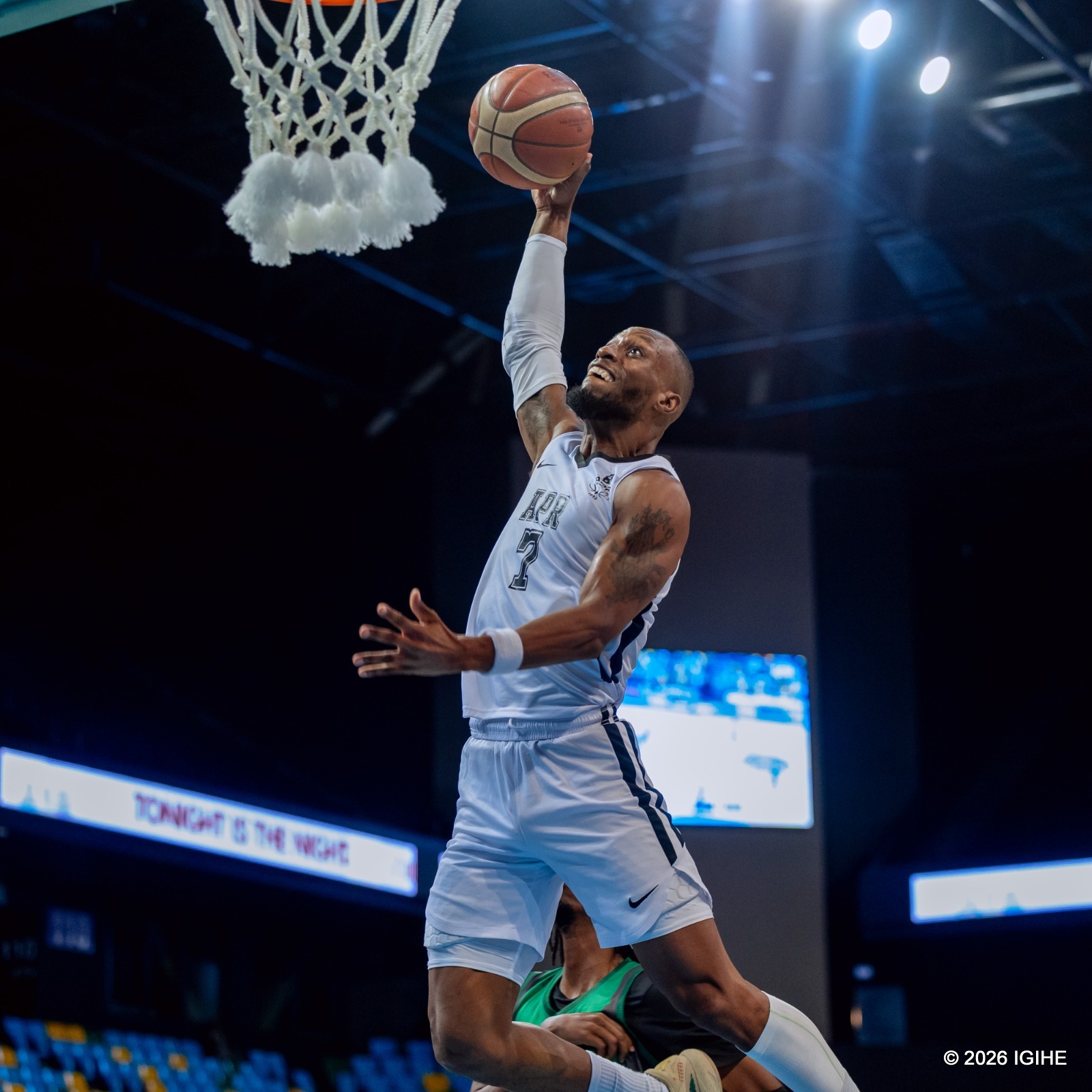Adonis Filer atera dunk