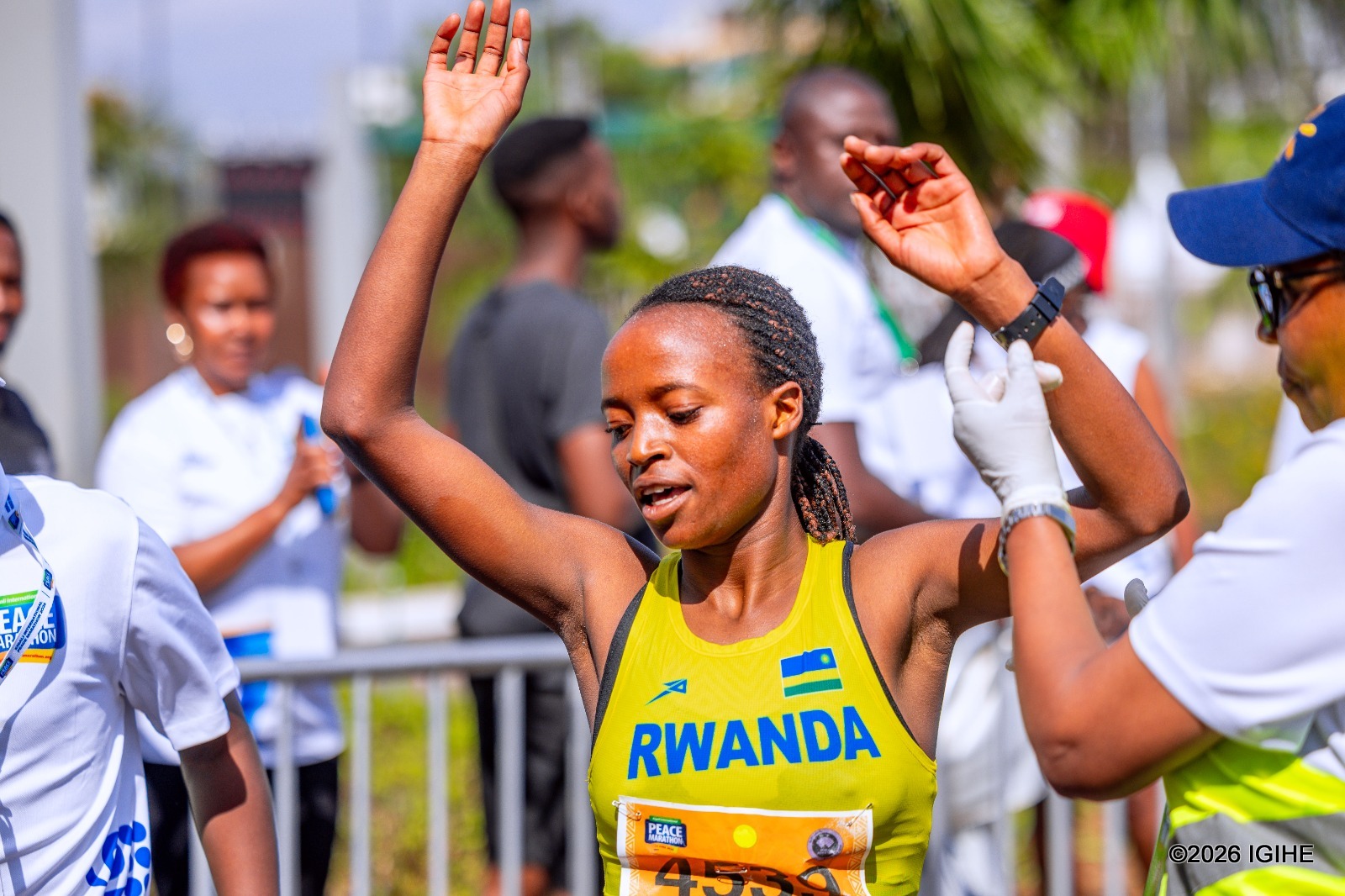 Tuyambaze Thabita yabaye uwa gatatu muri Half-Marathon y'abagore
