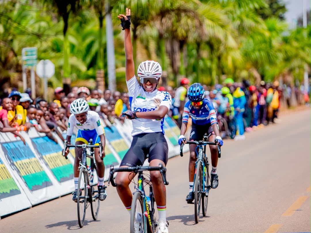 Liza wa Jehovayile wa Les Amis Sportifs na we yatsinze mu bakobwa batarengeje imyaka 17