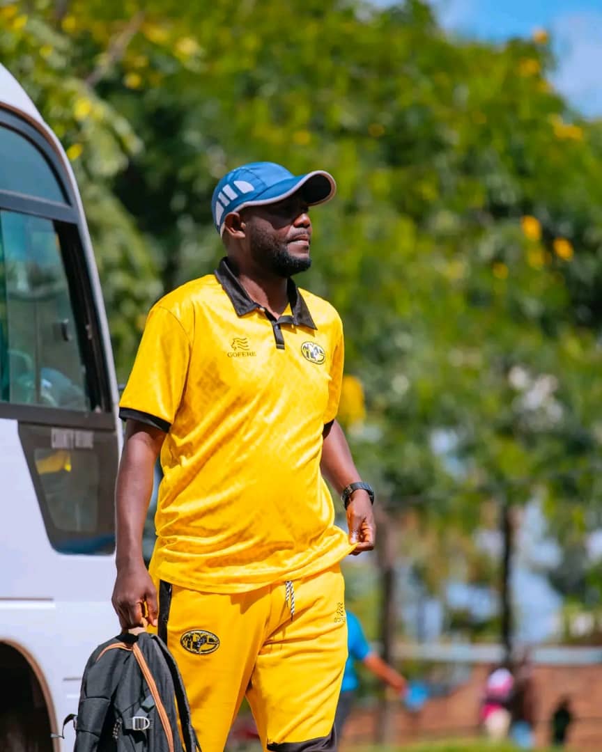 Umurundi Nimubona Thierry wabaye Umutoza Wungirije wa Mukura Victory Sports yitabye Imana azize uburwayi