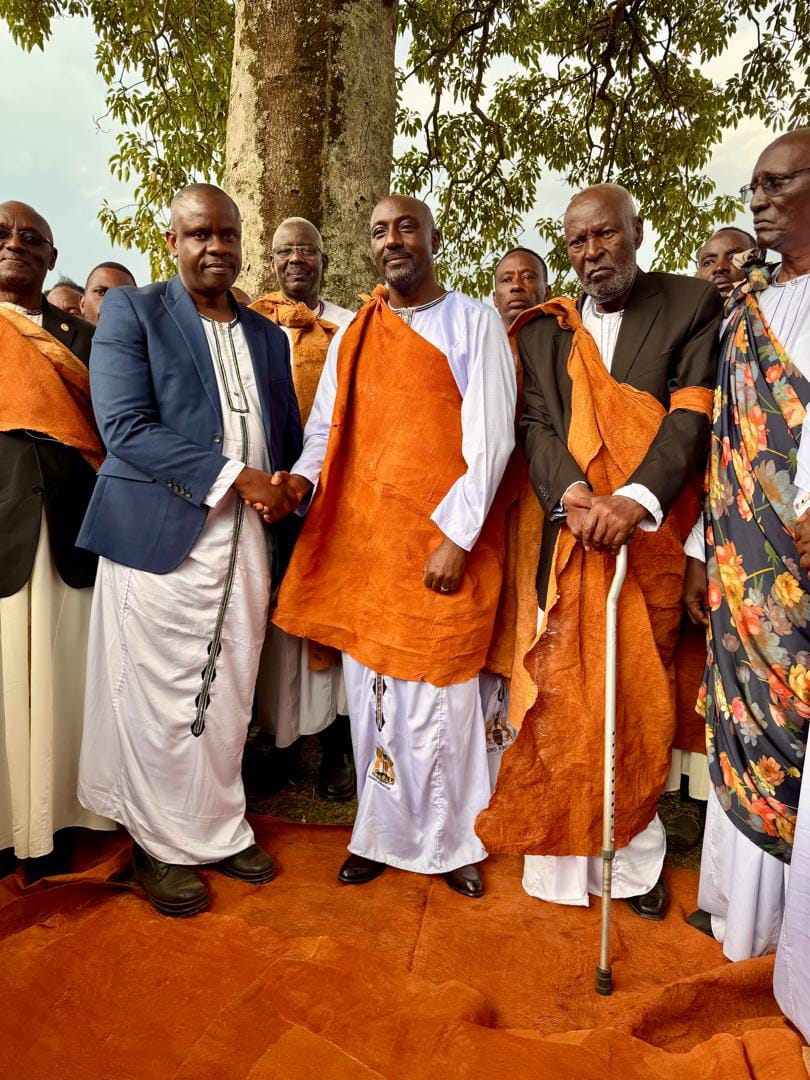 Umwami Edward Rukidi Nyabongo I yitabiriye umuhango wo gutabariza Umwami Oyo