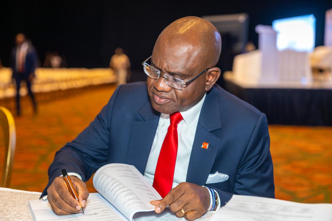Umuyobozi Mukuru wa United Capital Plc, Peter Ashade yavuze ko ubu Abanyarwanda bashobora kugura imigabane muri Dangote Petroleum Refinery and Petrochemicals