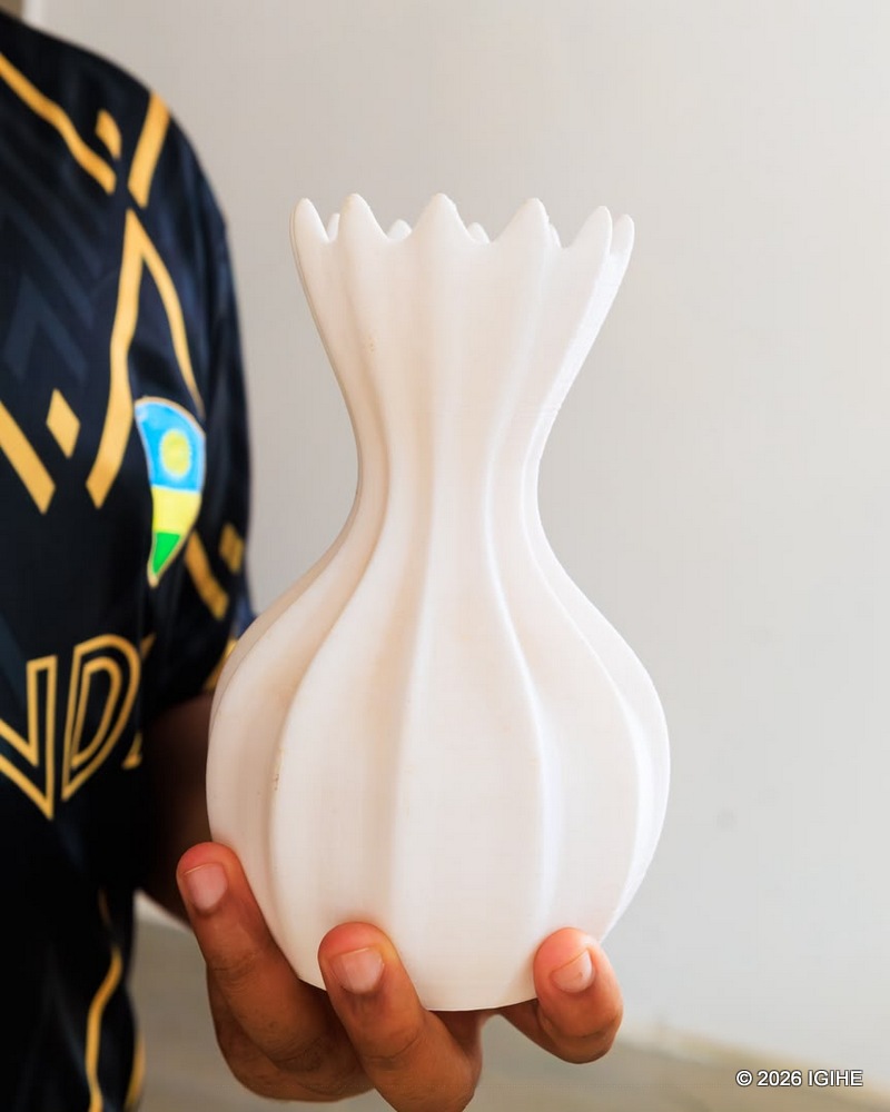 Imwe mu mitako uyu mwana yakoze yifashishije imashini ya 3D printing