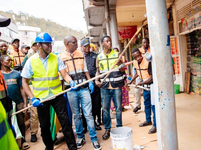 Minisitiri Habimana asiga inkingi irangi