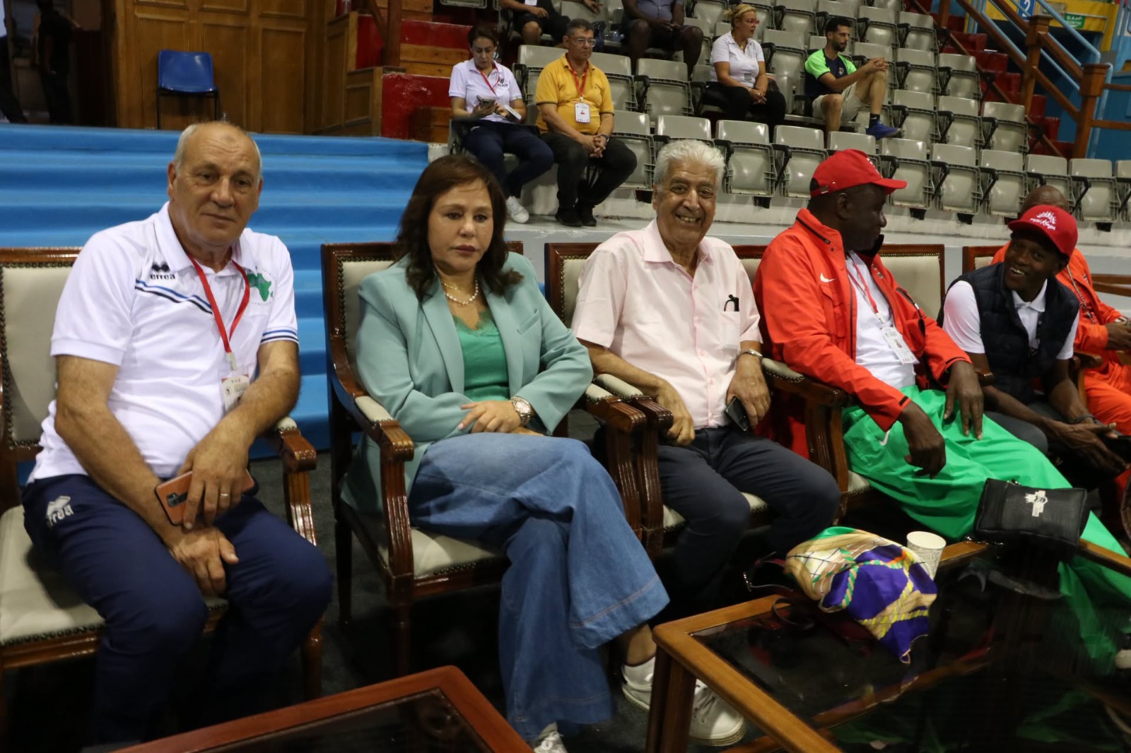 Perezida wa CAVB, Bouchra Hajij (wa kabiri ibumoso) yarebye uyu mukino