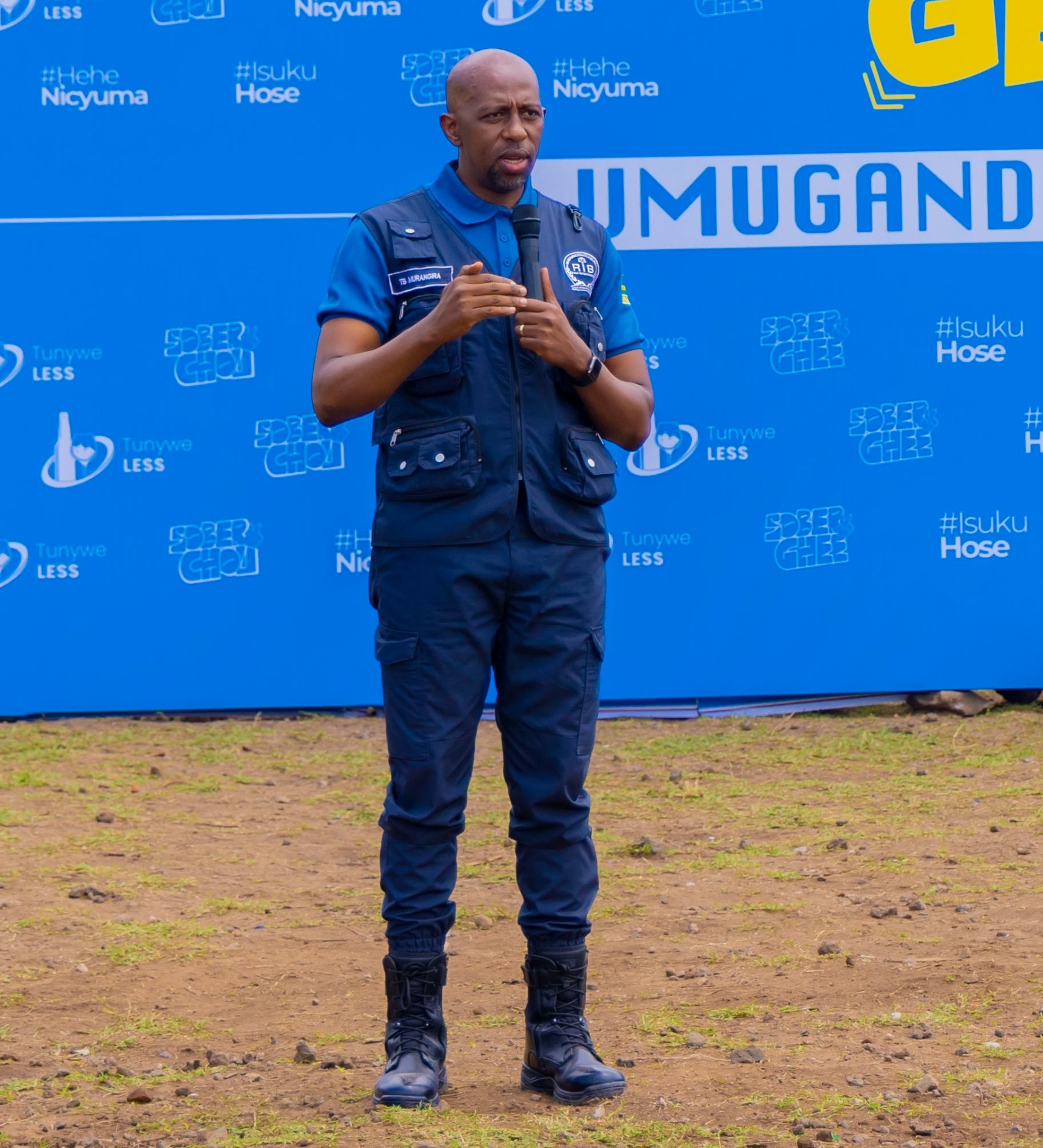 Umuvugizi wa RIB, Dr. Murangira B.Thierry yasabye abakoresha imbuga nkoranyambaga guharanira ko ababakomokaho batazaterwa imfunwe n’ibyo bazikozeho