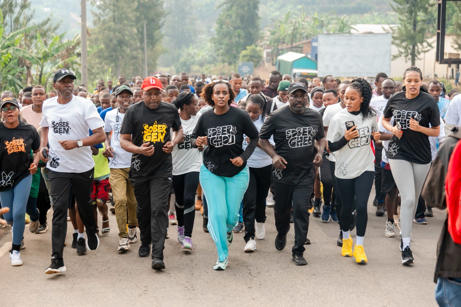 Ni siporo yitabiriwe n'abo mu ngeri zitandukanye bahagurukiye ku biro by'Akarere ka Gakenke
