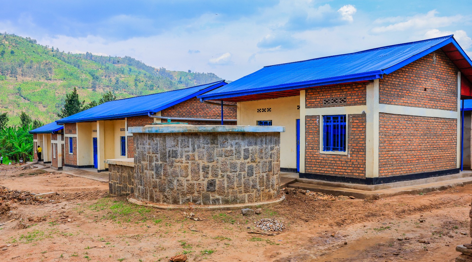 Abaturage bubakiwe inzu zikomeye