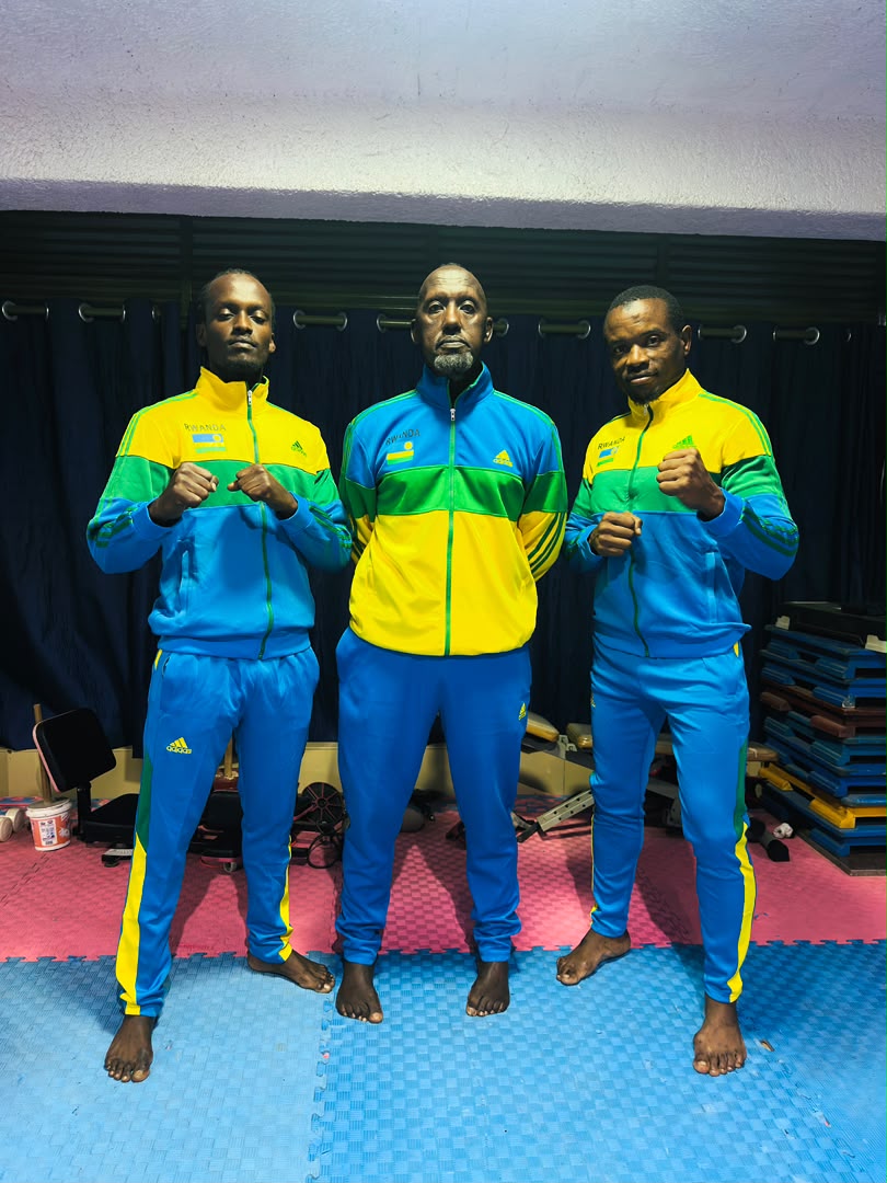 Umutoza Sinzi Tharcisse n'abakinnyi bahagurutse i Kigali ku mugoroba wo ku Cyumweru berekeza i Abidjan