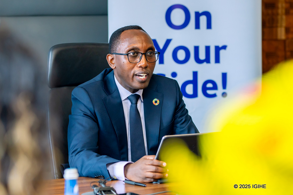 Umuyobozi Mukuru wa I&M Bank, Mutimura Benjamin, yavuze ko ayo masezerano y’imikoranire agamije guteza imbere urwego rw’ubuzima