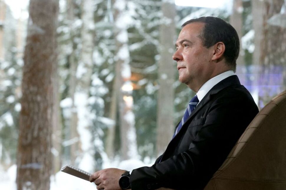 Dmitry Medvedev yavuze ko u Burusiya bufite ubushobozi bwo gushyira Amerika mu mwanya wayo