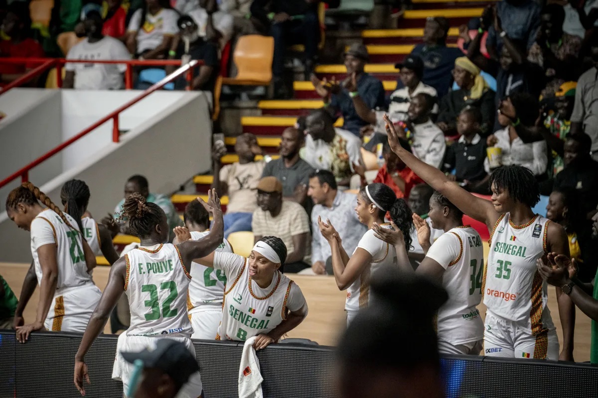 Abakinnyi ba Sénégal bishimira intsinzi