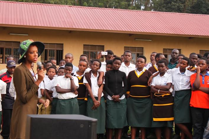 Miss Rwanda, Mutesi Jolly yahanuye abakobwa bo muri Ecole d'Art de Nyundo , kutiyandarika