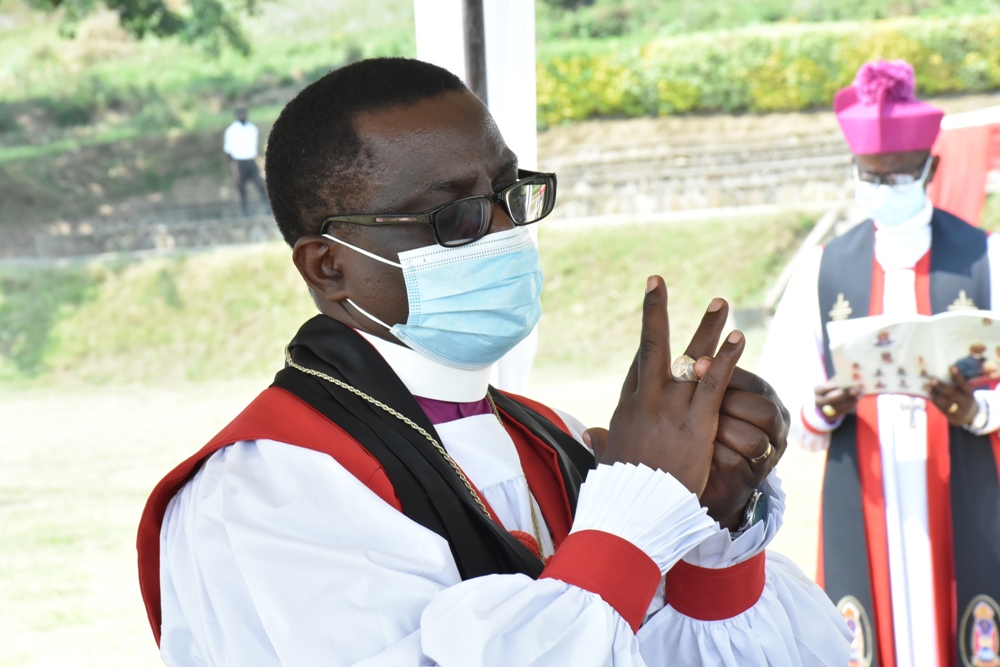 Musenyeri Rukundo yhawe impeta y'ubushumba