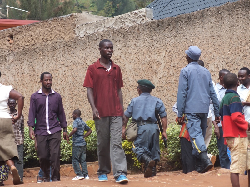 Hari abamubona bakamwibazaho