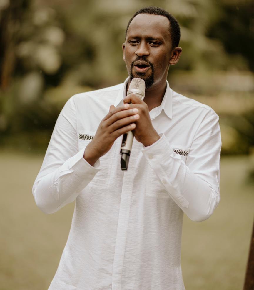 Yvan Ngenzi yongewe kuri Israel Mbonyi mu rugendo rutagatifu ‘Twende Jerusalem’