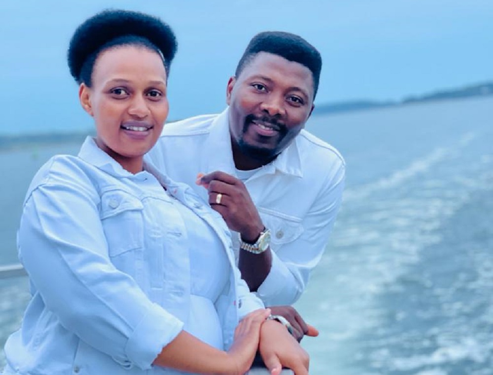 Zabron na Deborah biyemeje gukomeza umuhamagaro wo kuririmbira Imana mu mahanga