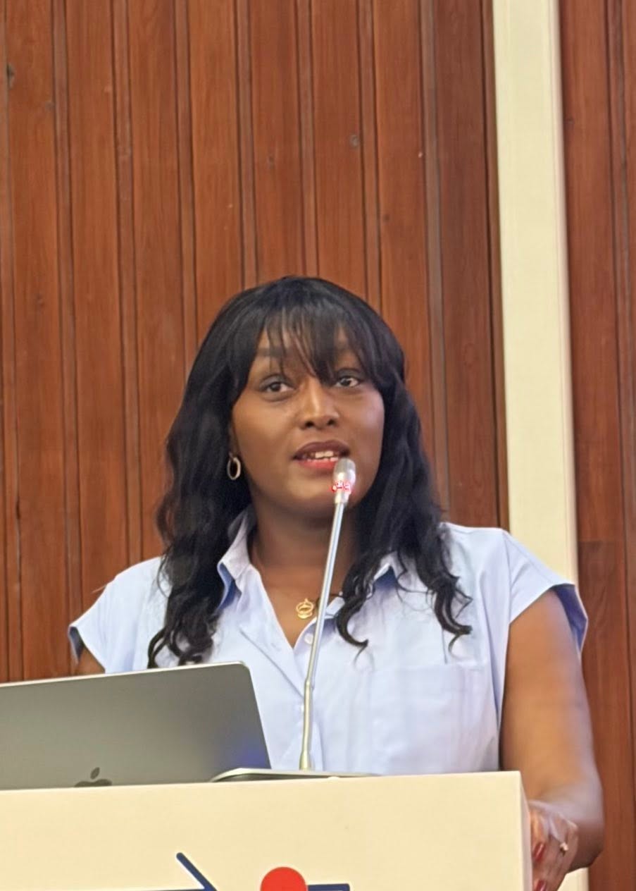 Denise Zaneza yiyita impirimbanyi y'uburenganzira bw'ikiremwamuntu