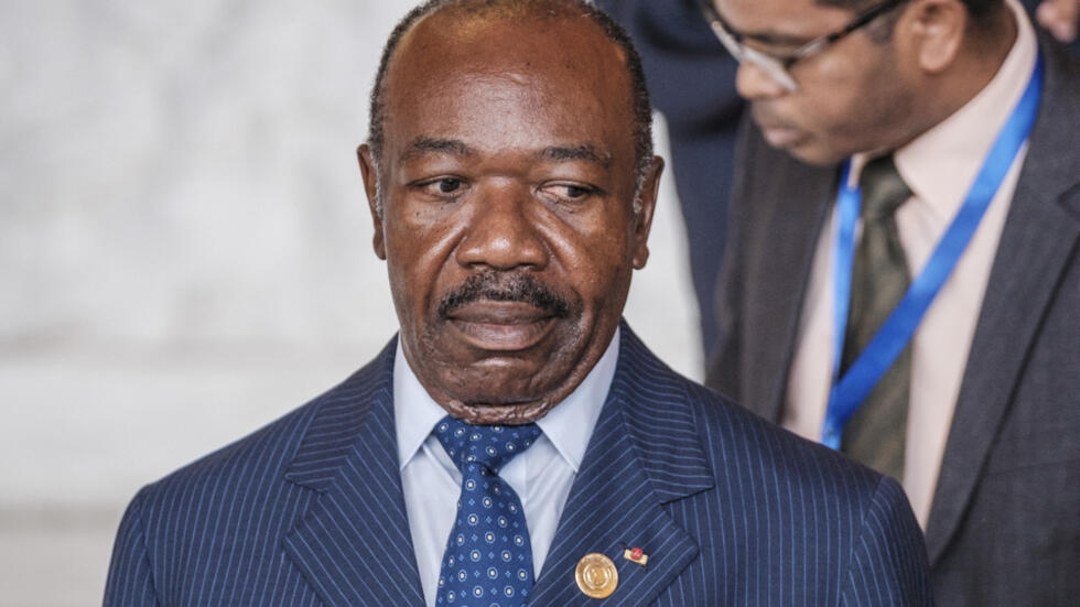 Aturanye n’ibifaru: Ubuzima bwa Ali Bongo umaze amezi atatu ahiritswe ku butegetsi