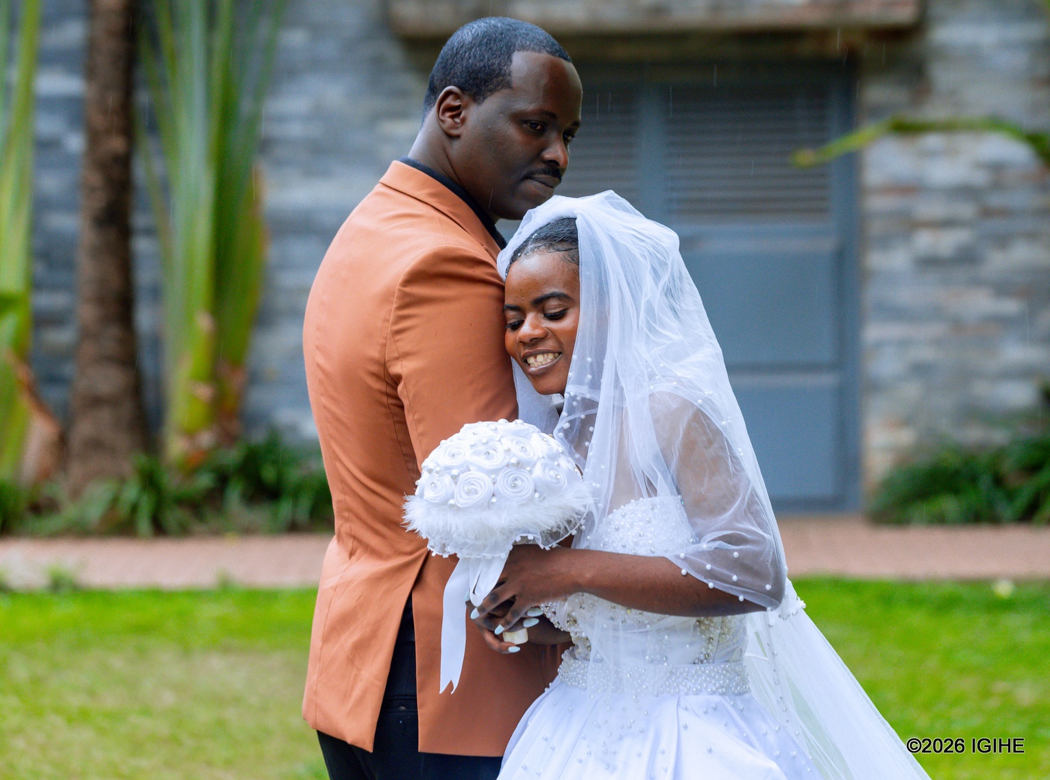 Apôtre Mutabazi yakoze ubukwe yatumiyemo abatagera kuri 30 (Amafoto na Video)