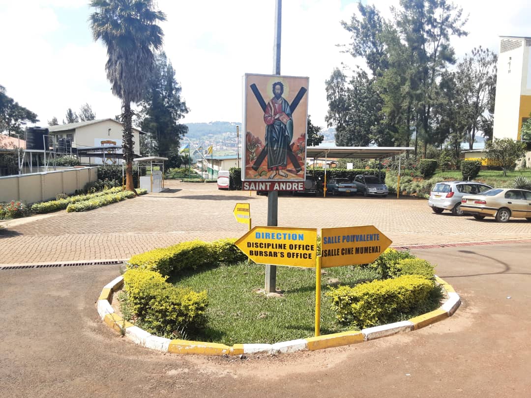 Umunsi ibihumbi by’Abatutsi bari bahungiye kuri Saint André i Nyamirambo bishwe nabi