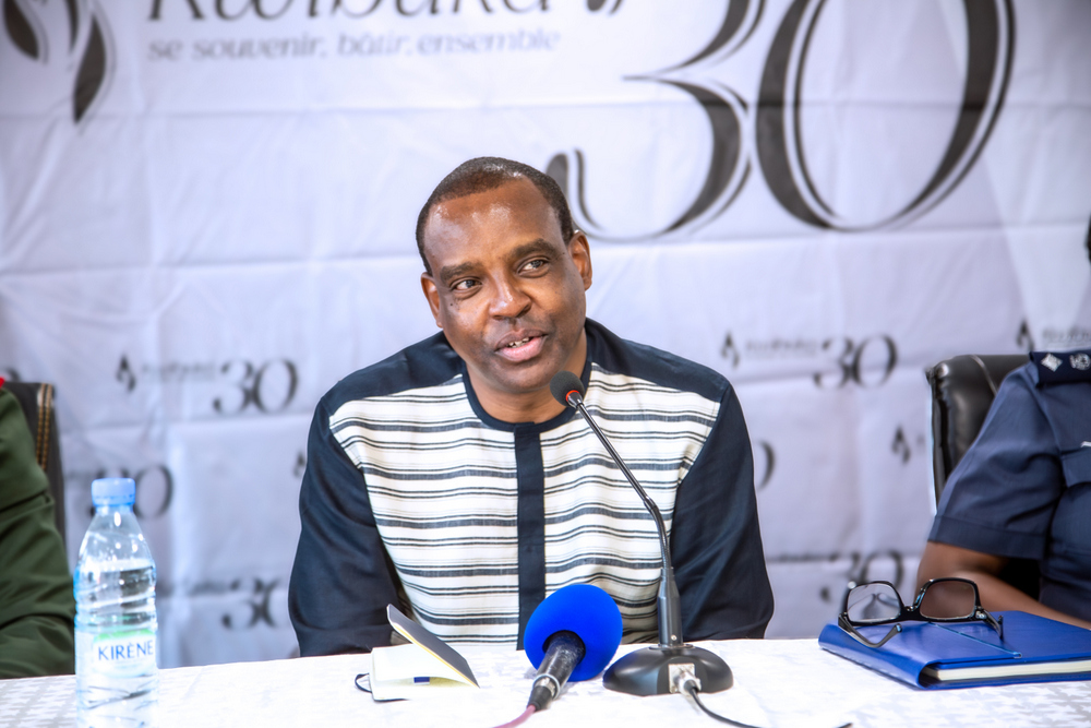 #Kwibuka30: Amb Karabaranga yasabye ubufatanye mu guhangana n’Abapfobya bakanahakana Jenoside
