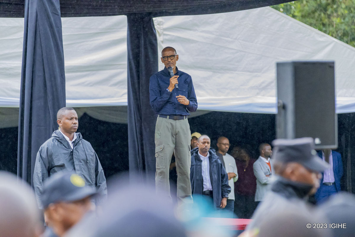 Uko muhangayitse natwe biraduhangayikishije – Perezida Kagame yahumurije abibasiwe n’ibiza (Amafoto na Video)