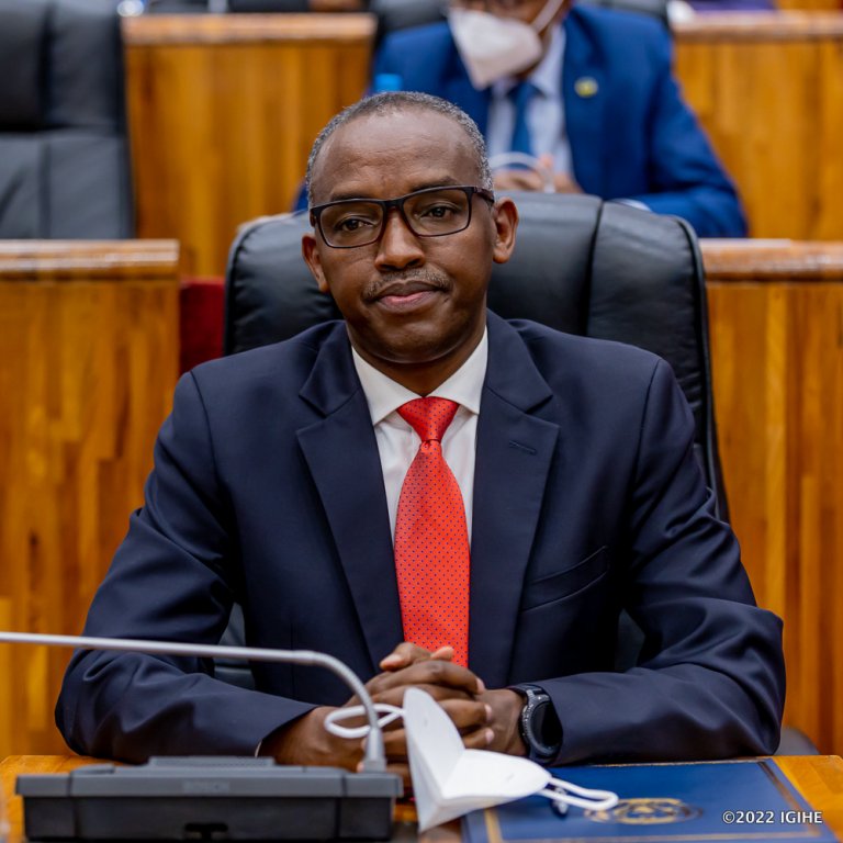 Yakoze ubushabitsi akiri umwana: Ubuzima bwa Minisitiri Rwigamba