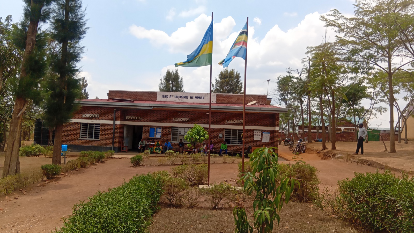Abatuye Mimuri babangamiwe n’urugomo rw’abasore babambura telefoni bakanabakomeretsa