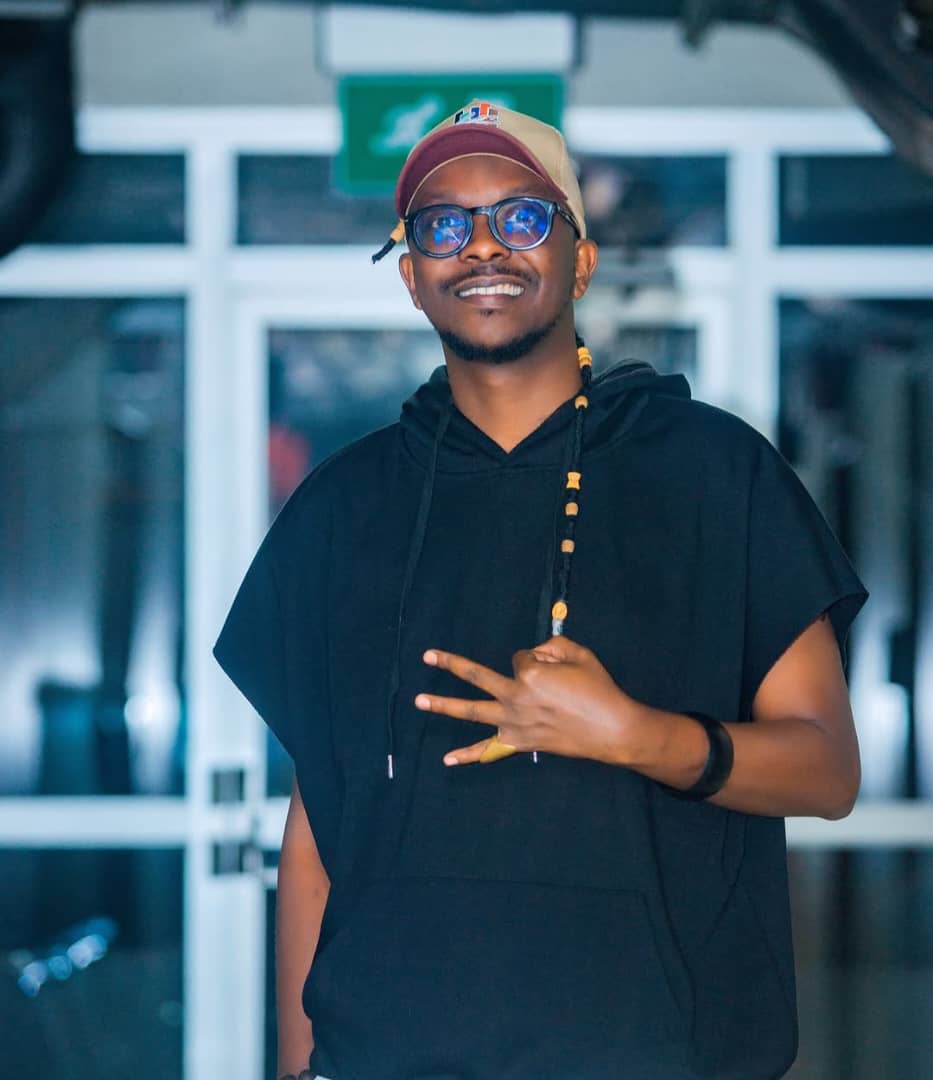 Massamba, Rumaga na Peace Jolis mu bazashyigikira Jules Sentore ugiye kumurika album ye ‘Umudende’