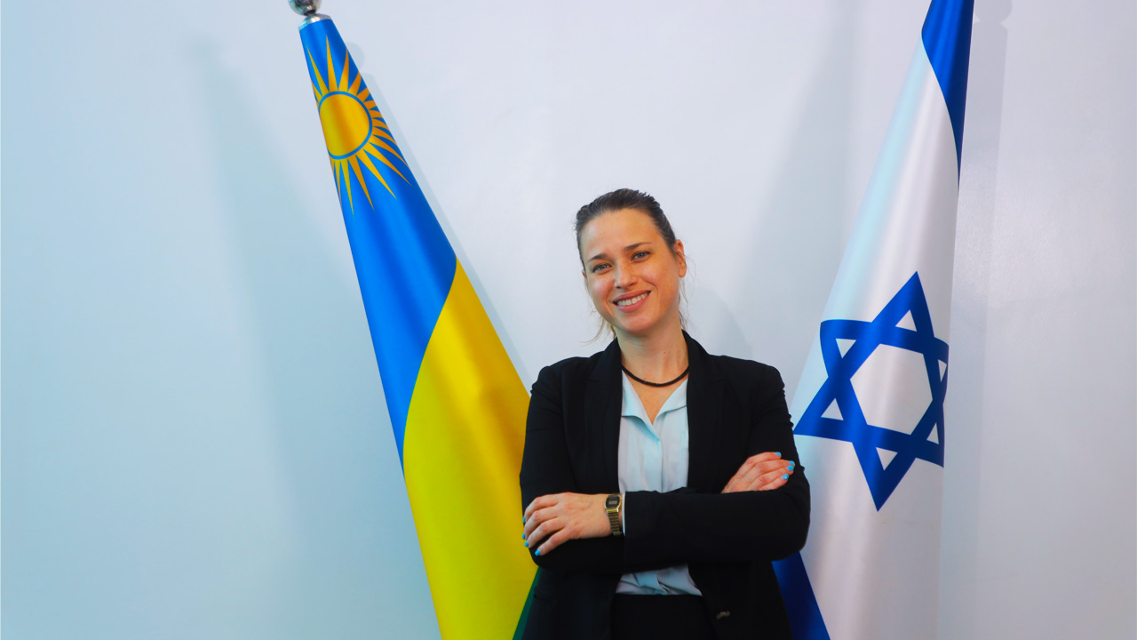 Iherezo ry’ubutegetsi bwa Iran n’uruhare rwa Amerika: Ambasaderi wa Israel mu Rwanda twaganiriye (Video)