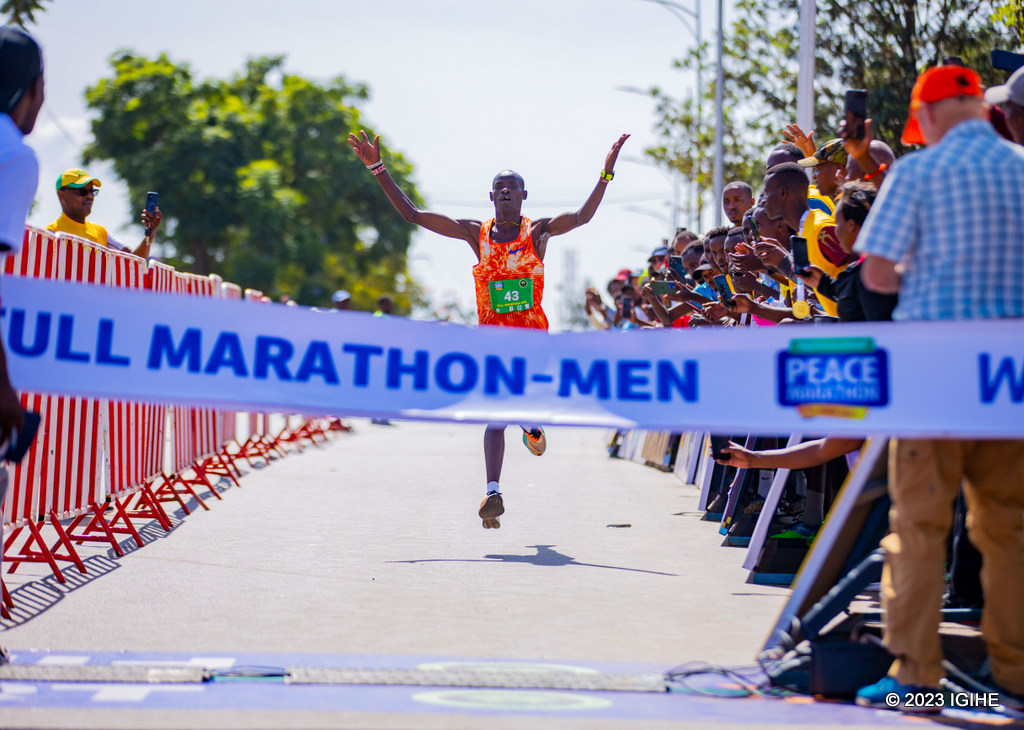 Abanya-Kenya bihariye imyanya ya mbere muri ‘Kigali International Peace Marathon 2023’ (Amafoto)