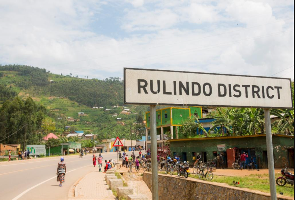 Rulindo: Umuturage yashinjwe na bagenzi be gutunga amapingu abafungisha