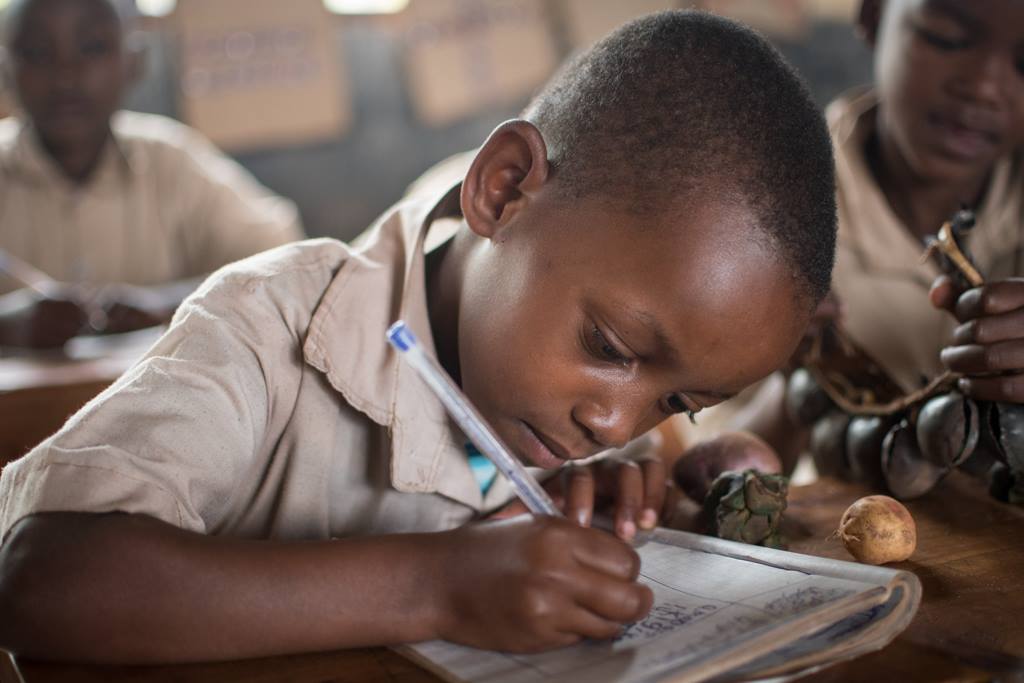 Integanyanyigisho mu mashuri abanza ya leta: Basabwa guhekenya bataramera amenyo?