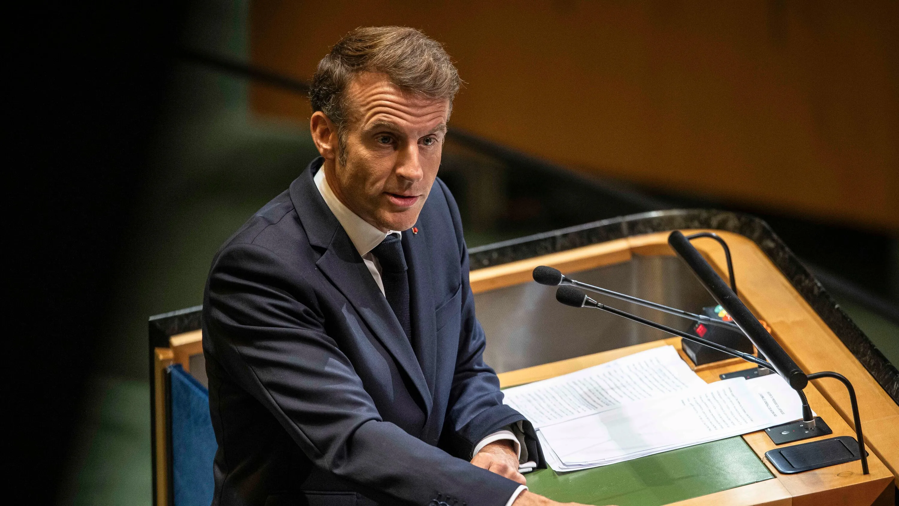 Macron yabajijwe niba ashobora kongera guhatanira kuyobora u Bufaransa mu 2032, ati “Tuzareba”