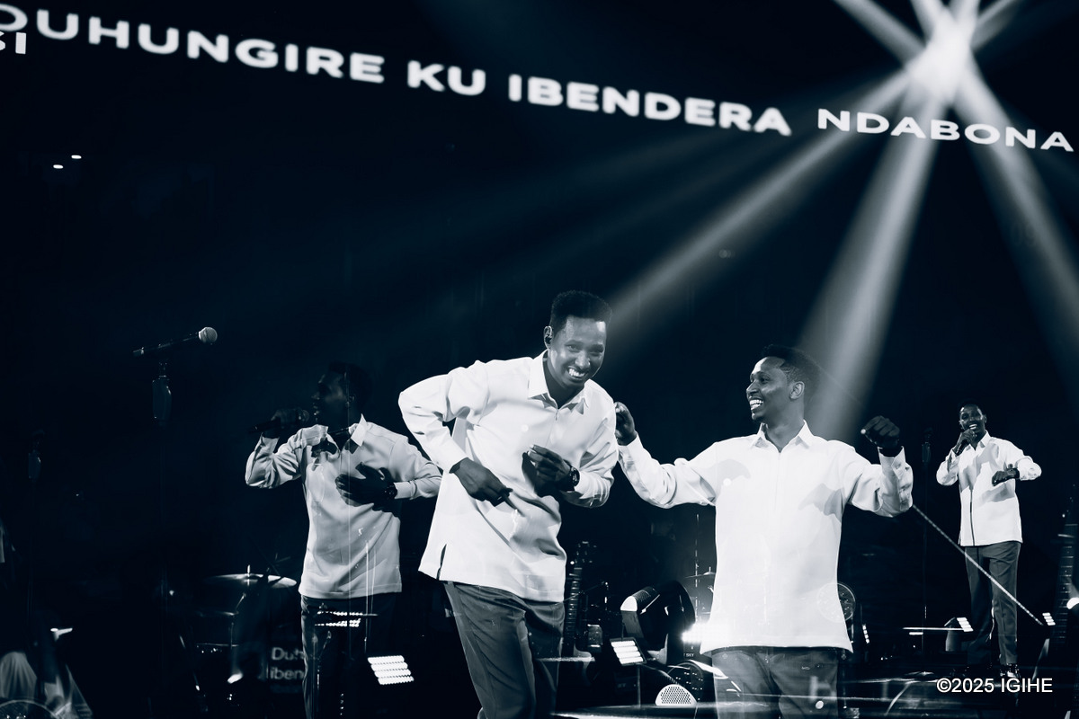 Israel Mbonyi yujuje BK Arena ku nshuro ya kane; uko igitaramo cyagenze (Amafoto)