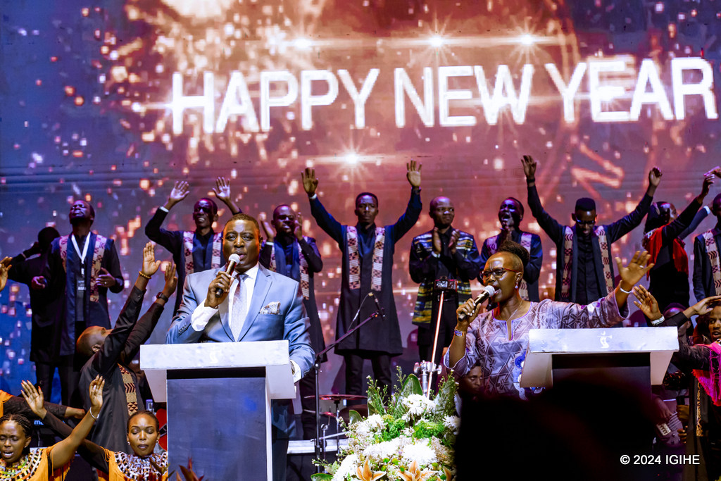 Bawugeranyemo ibyishimo: Uko Abanyarwanda binjiye mu 2024 (Amafoto na Video)