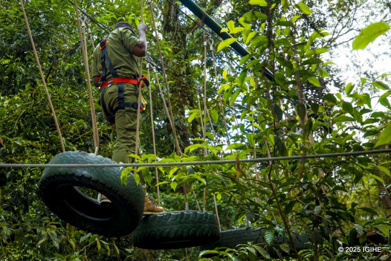 Byinshi kuri ‘Rope Course’, urugendo rwo ku mugozi udasanzwe rwatangijwe muri Nyungwe (Amafoto)