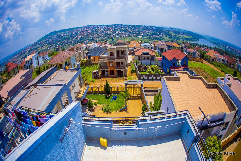 Isura nshya ya Rusororo   (Amafoto)