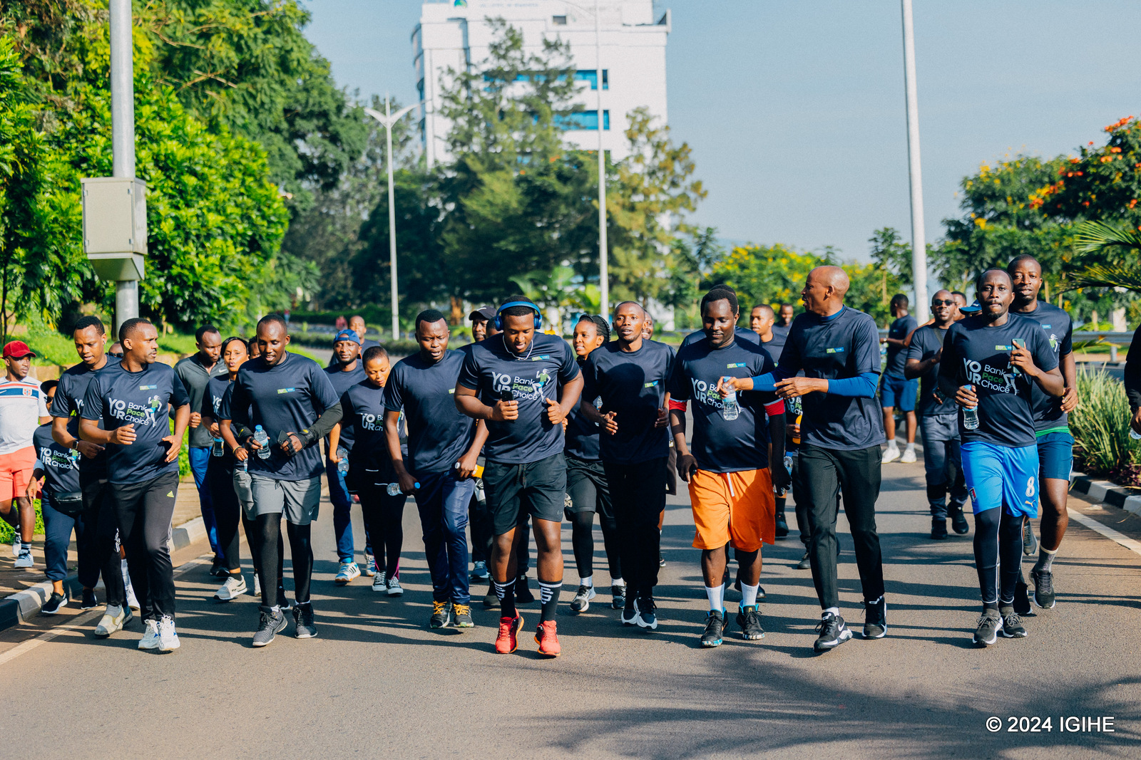 Abakozi ba BPR Bank Rwanda Plc bifatanyije n’abanya-Kigali muri Car Free Day