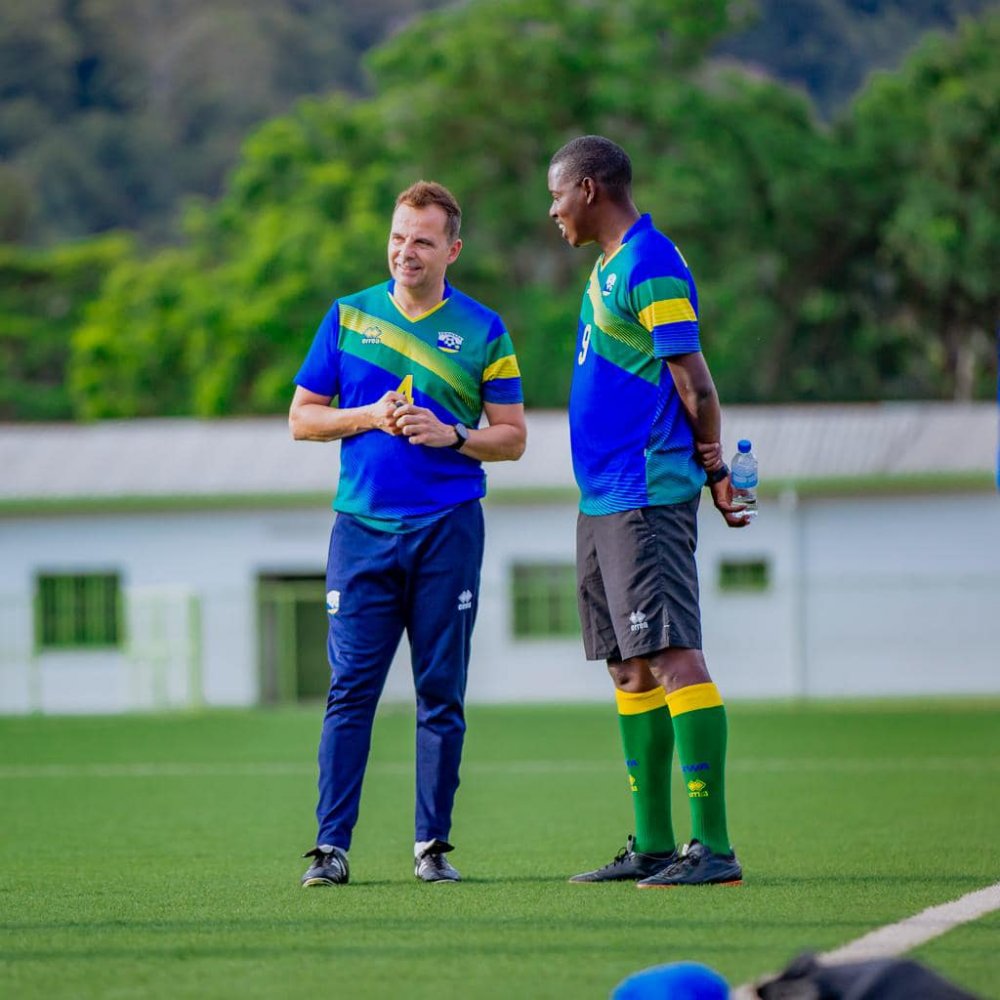 Jimmy Mulisa agiye guhabwa amasezerano mu Amavubi