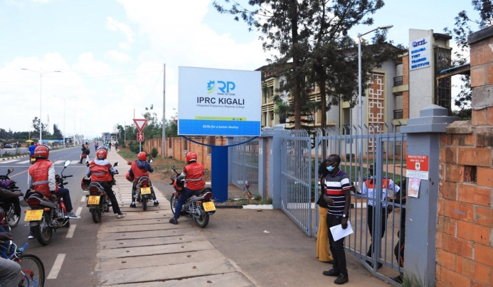 Abahoze bakora muri IPRC Kigali binubiye kuburana bafunzwe mu gihe ababahaye akazi bari hanze