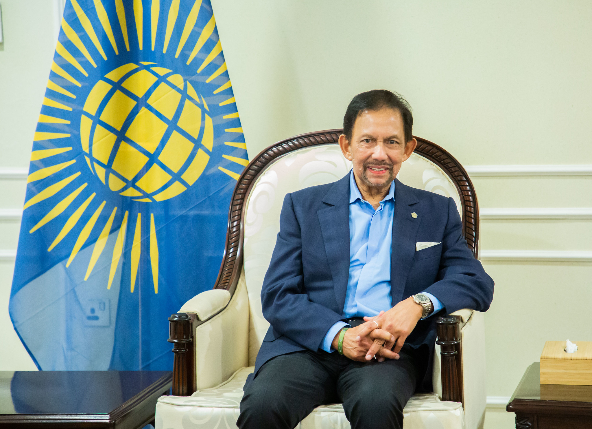 Afite inzu y’ibyumba 1700 akiyogoshesha ku bihumbi 20$: Ubuzima butangaje bwa Sultan wa Brunei uheruka i Kigali